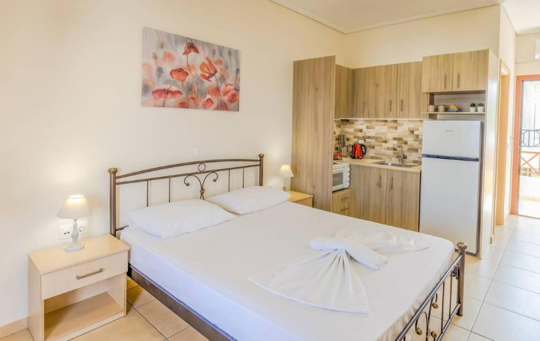 Aloustina Apartments أركانجيلوس المظهر الخارجي الصورة