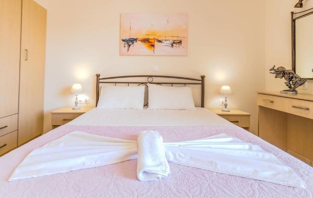 Aloustina Apartments أركانجيلوس المظهر الخارجي الصورة