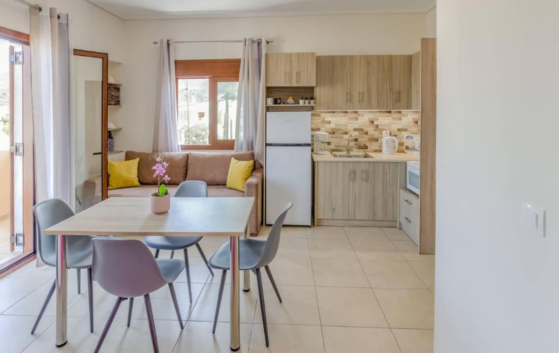 Aloustina Apartments أركانجيلوس المظهر الخارجي الصورة